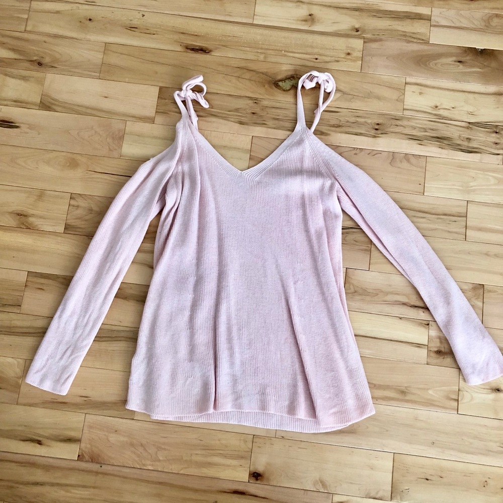 LOFT cold shoulder top